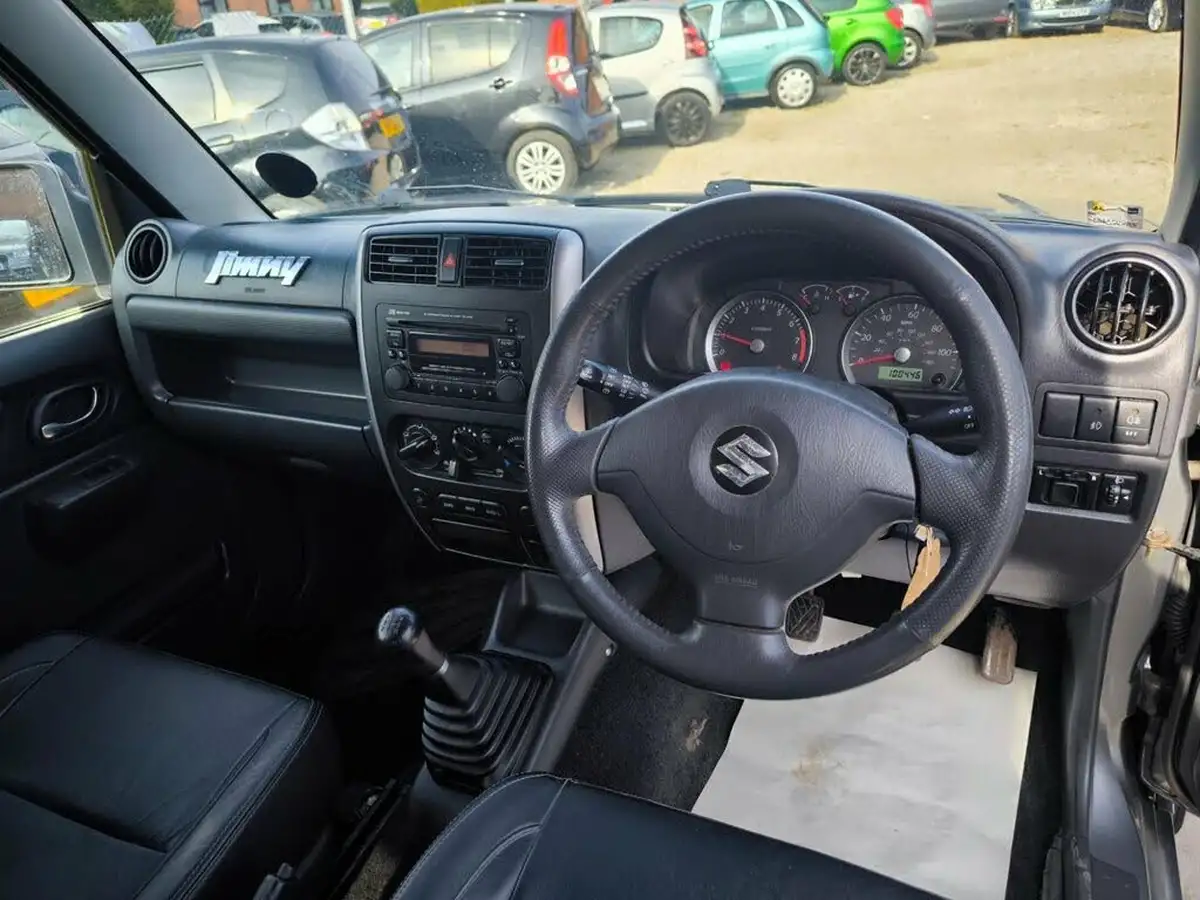 2009-suzuki-jimny-13-jlx-big-11