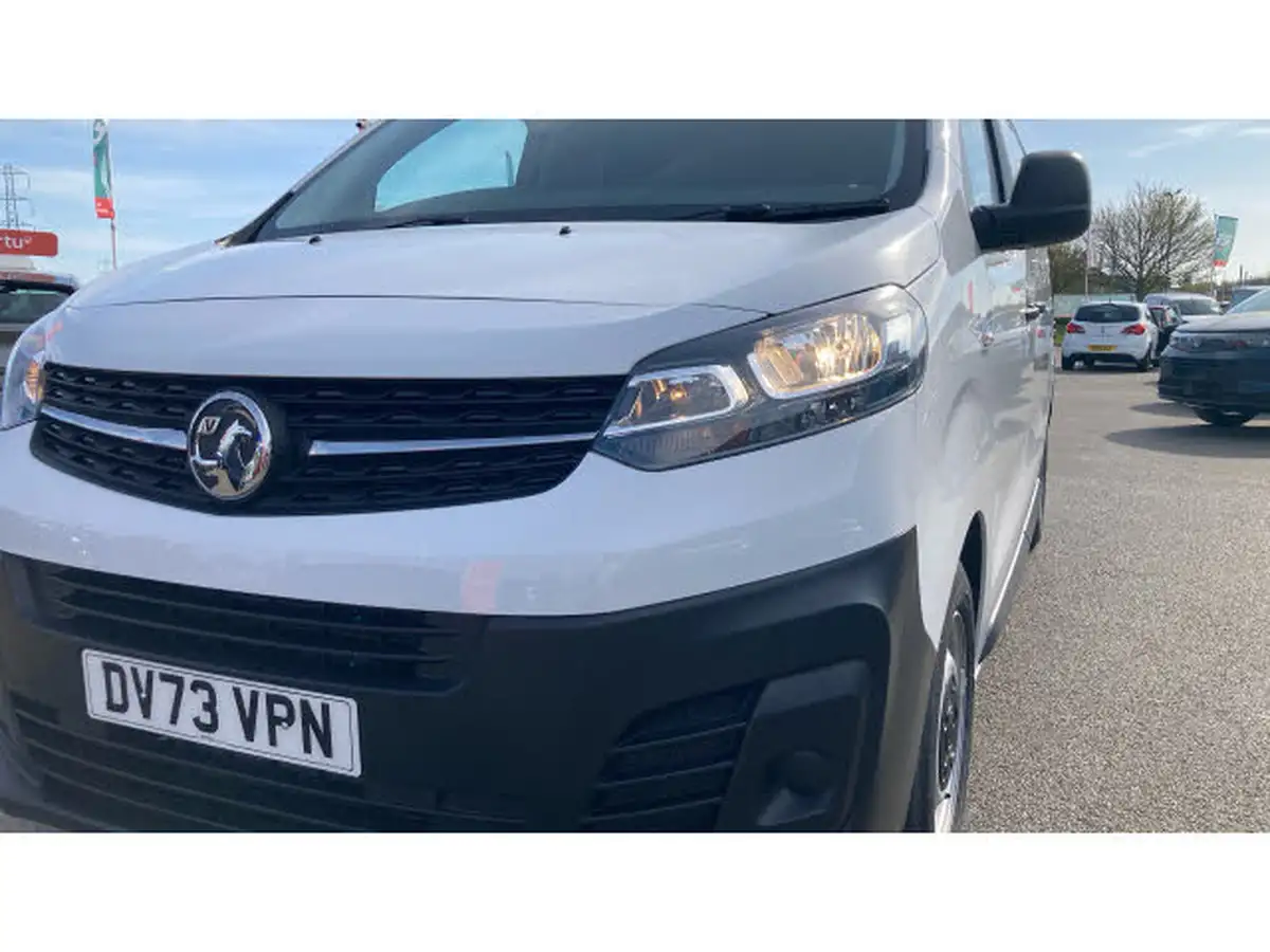 2023-vauxhall-vivaro-15td-2900-l1h1-prime-big-24