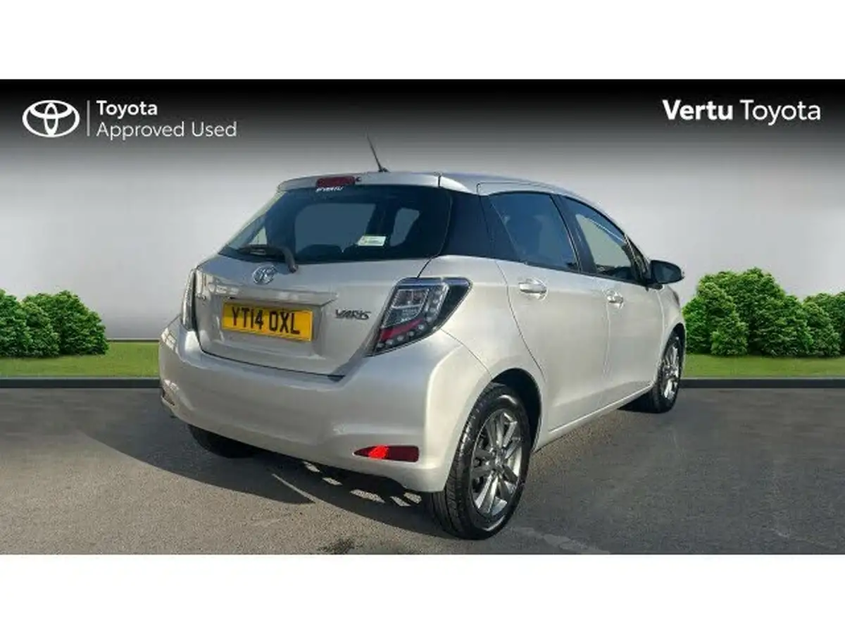 2014-toyota-yaris-133-icon-big-1