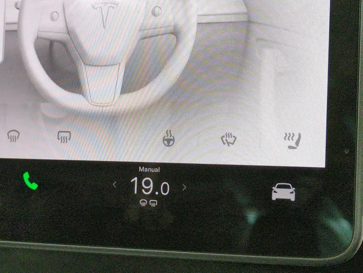 2022-tesla-model-3-e-long-range-big-18