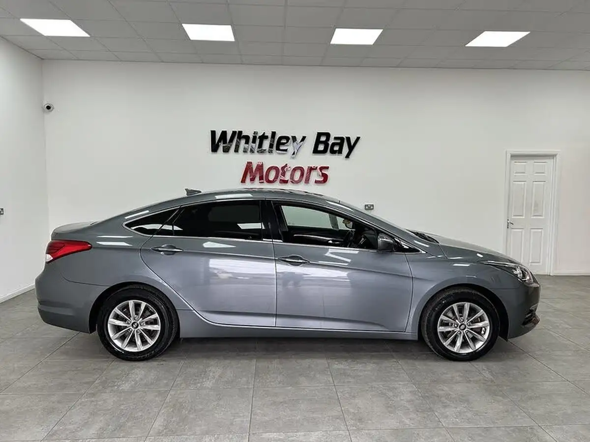2017-hyundai-i40-17crdi-se-nav-115ps-saloon-4d-big-1