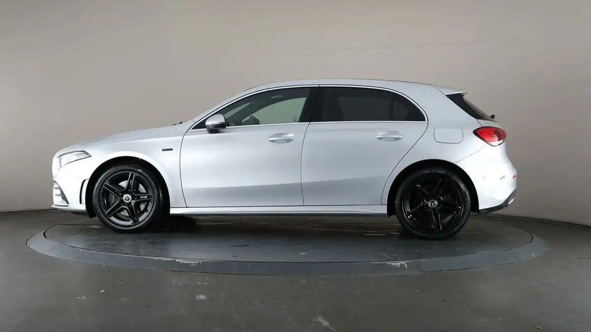 2020-mercedes-benz-a-class-13-a250e-amg-line-premium-plus-hatchback-5d-big-4
