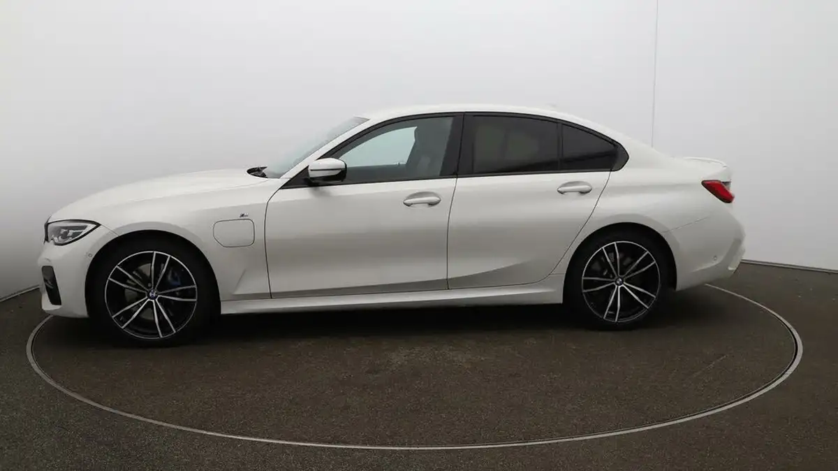 2020-bmw-3-series-20-330e-m-sport-saloon-4d-big-57