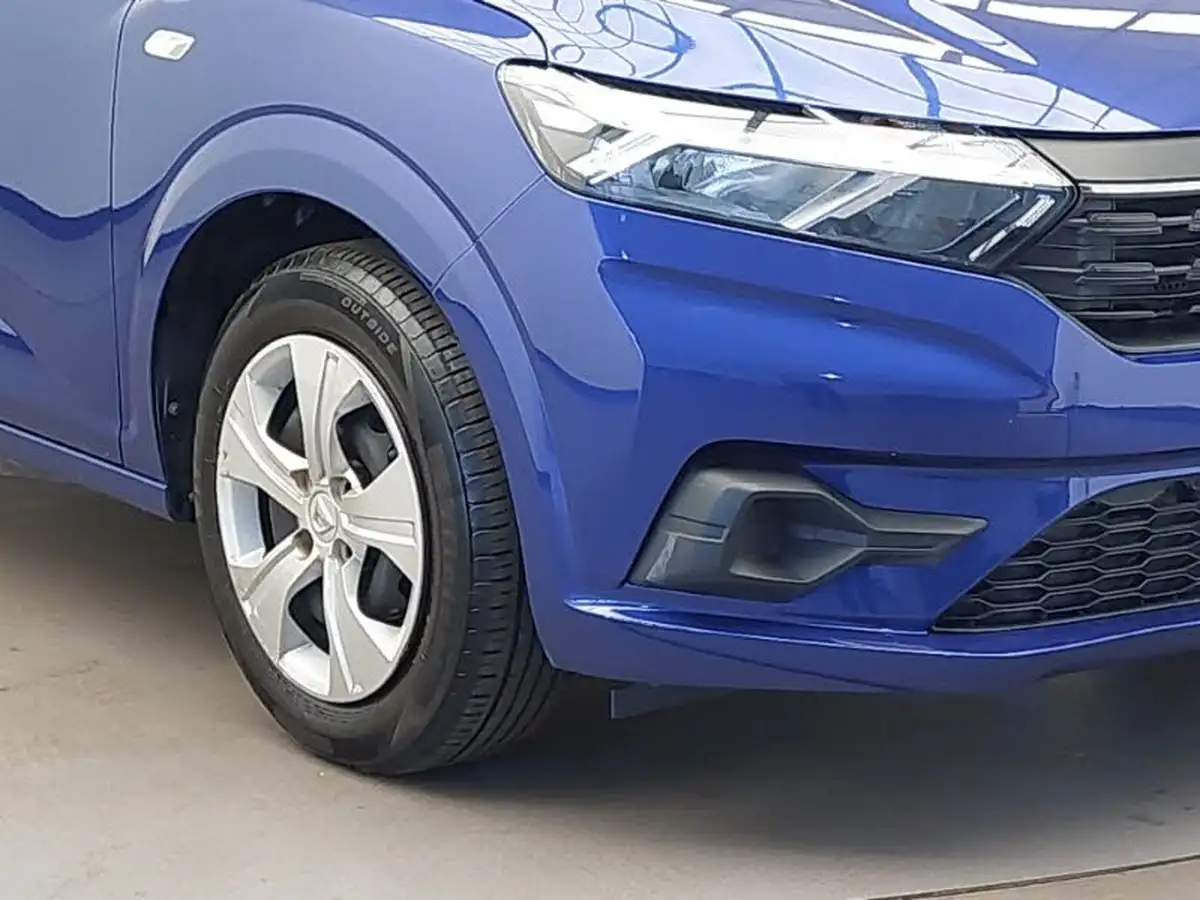 2022-dacia-sandero-10-sce-essential-big-8