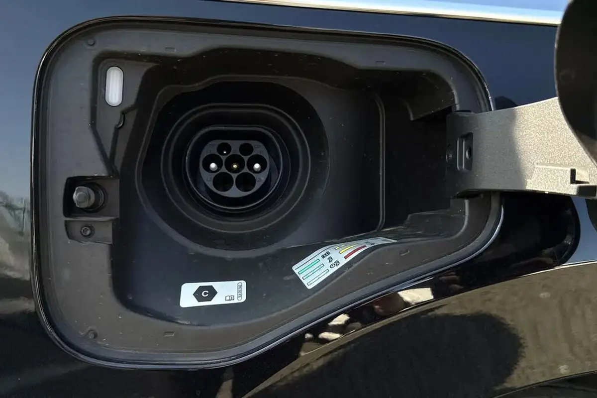 2024-volkswagen-multivan-14-tsi-style-standard-big-28
