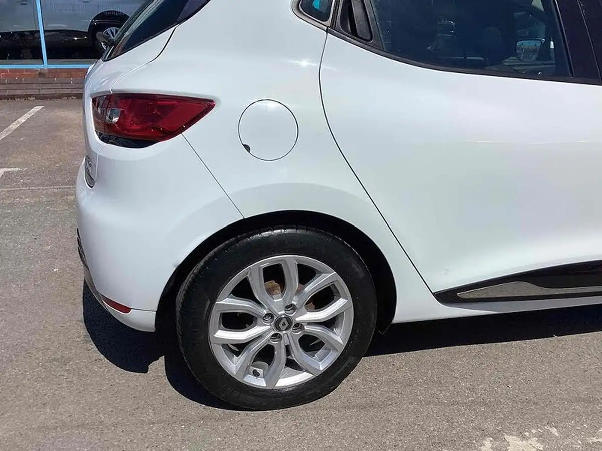 2016-renault-clio-09-tce-dynamique-nav-big-18