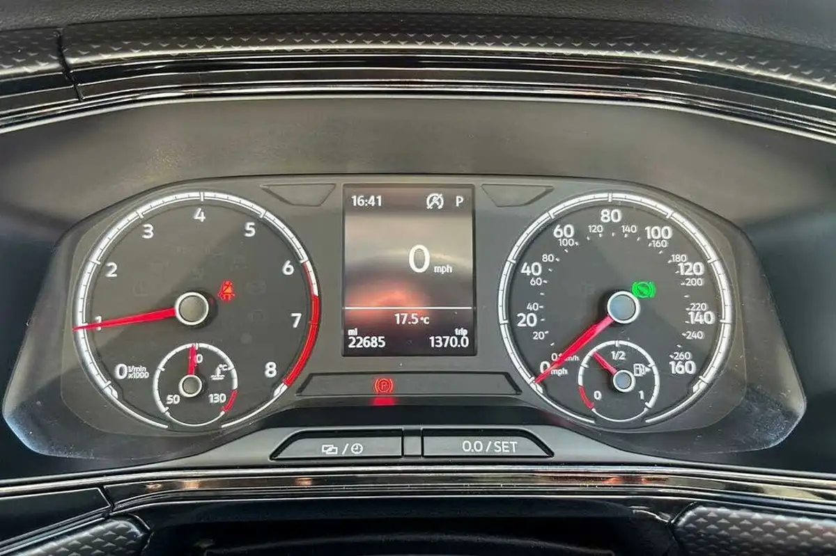 2021-volkswagen-t-cross-10-tsi-se-110ps-dsg-big-15