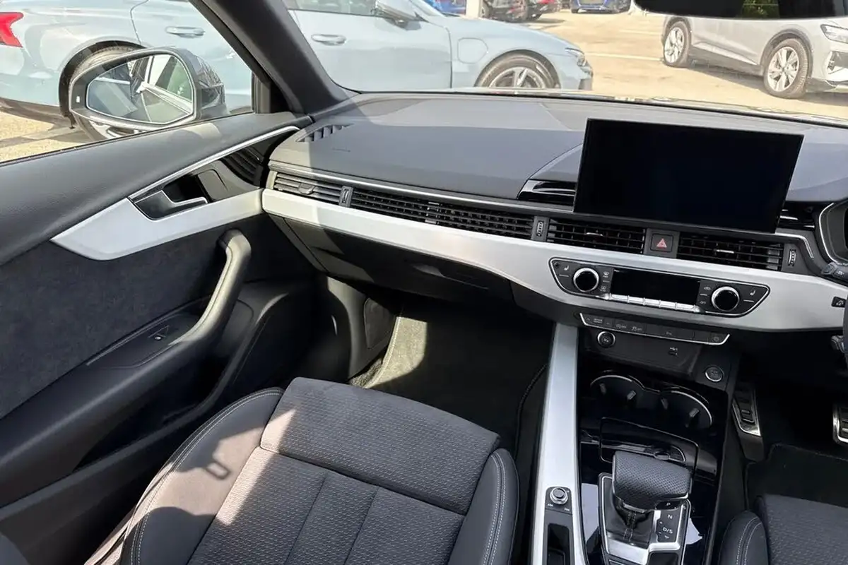 2024-audi-a4-20-35-tfsi-s-line-big-19