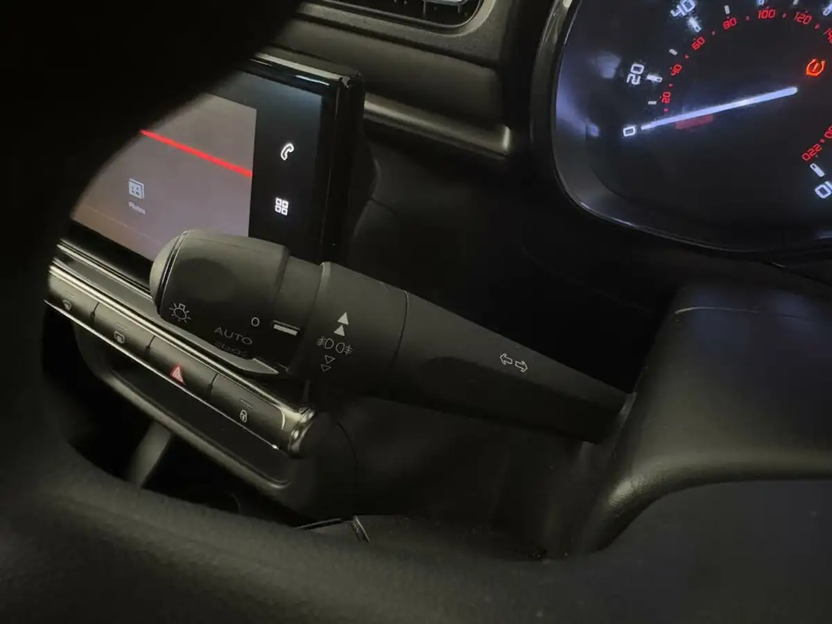 2023-citroen-c3-12-puretech-c-series-edition-83ps-ss-big-15