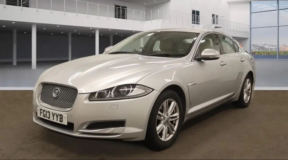 2013-jaguar-xf-22td-luxury-200ps-ss-saloon-4d-auto-big-1