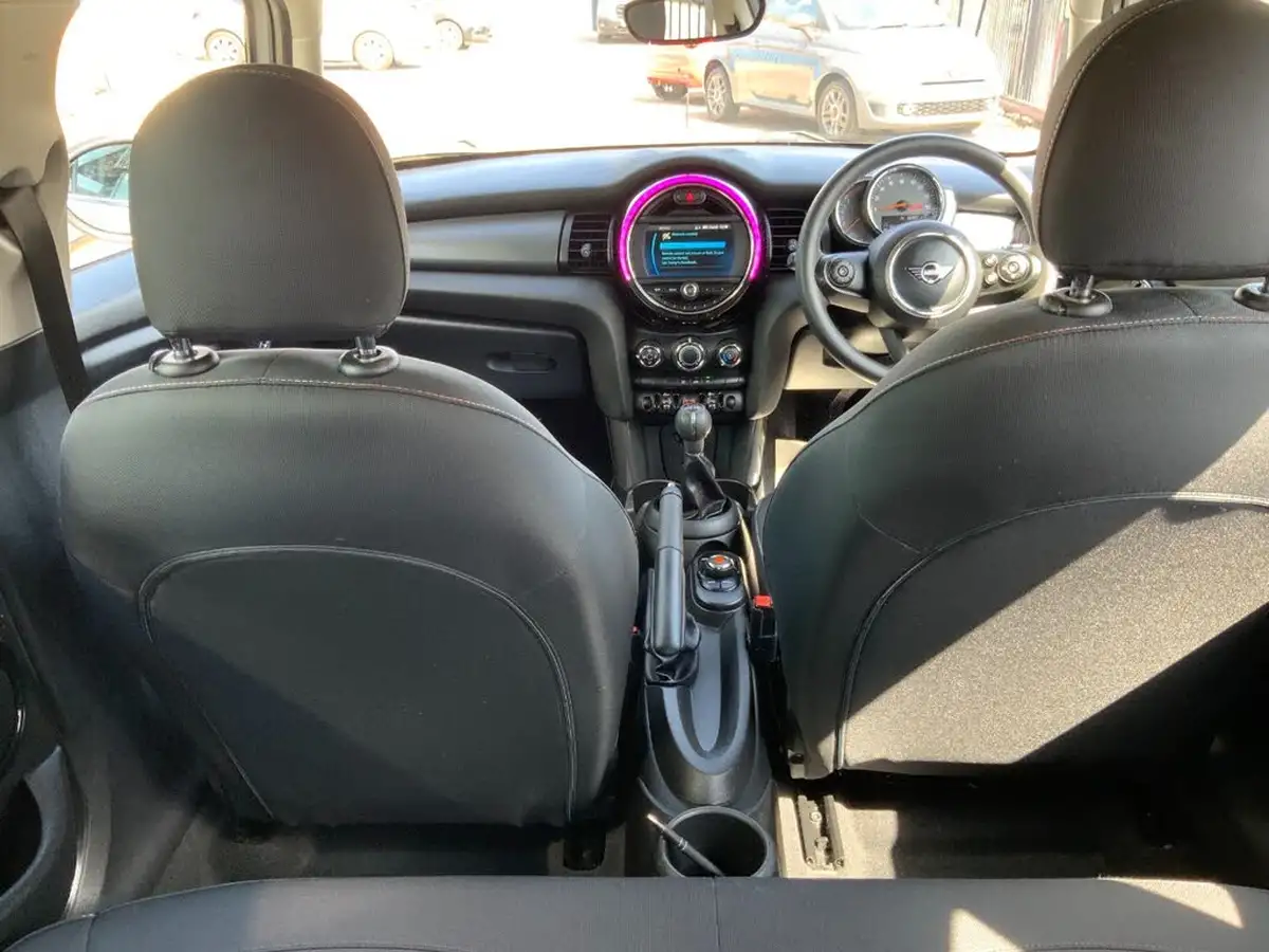 2019-mini-cooper-15-cooper-classic-hatchback-5d-big-8