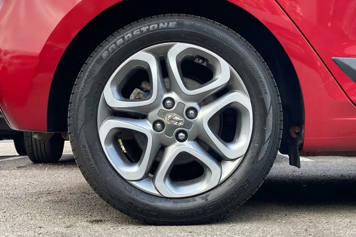2019-hyundai-i20-10-t-gdi-premium-nav-isg-hatchback-5d-big-25