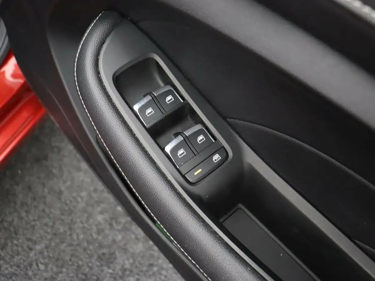 2022-mg-mg5-e-exclusive-ev-long-range-big-13