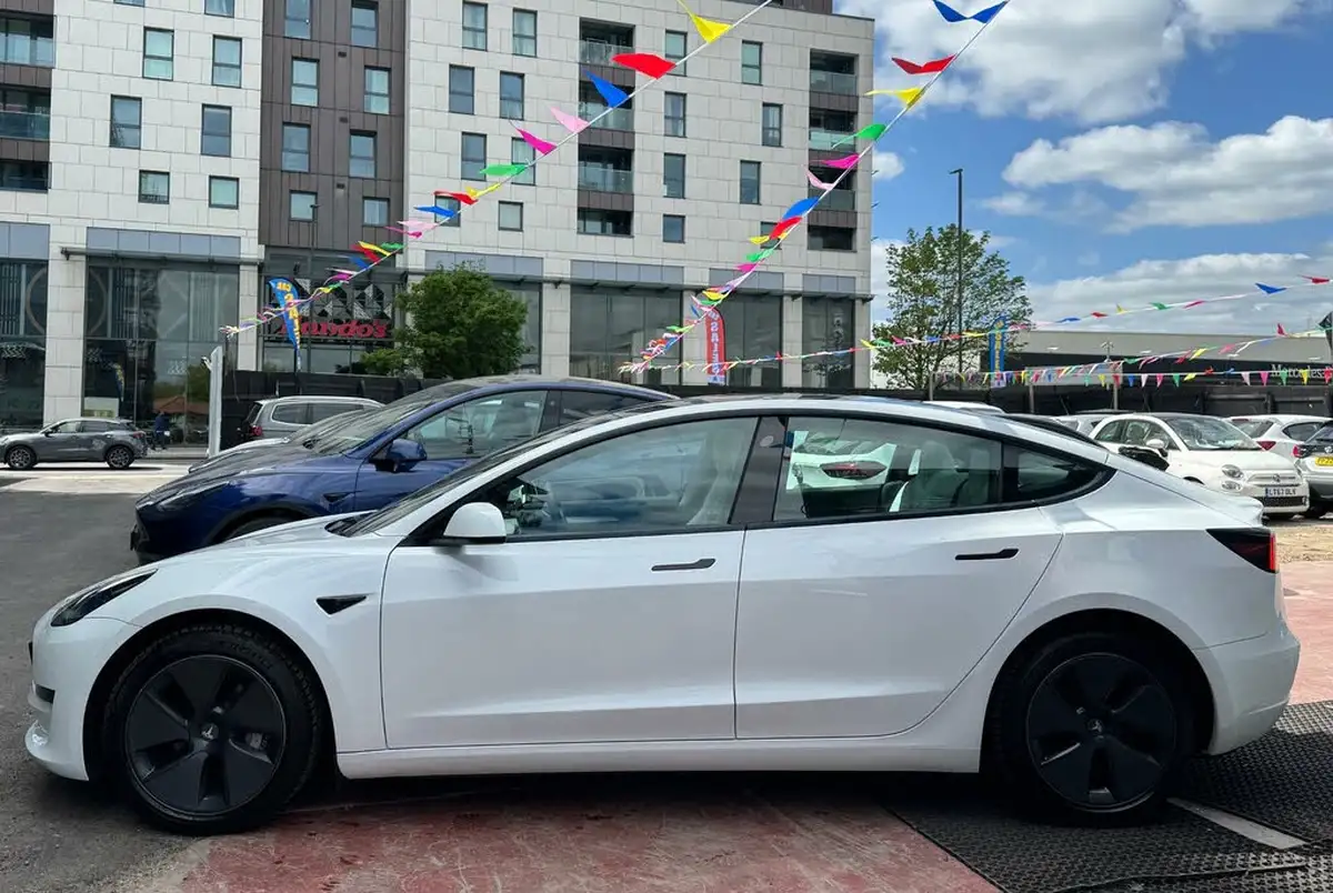 2021-tesla-model-3-e-long-range-4x4-big-7