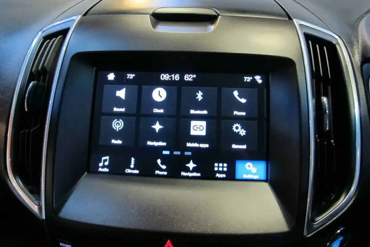 2017-ford-edge-20tdci-sport-210ps-lux-pack-powershift-big-28