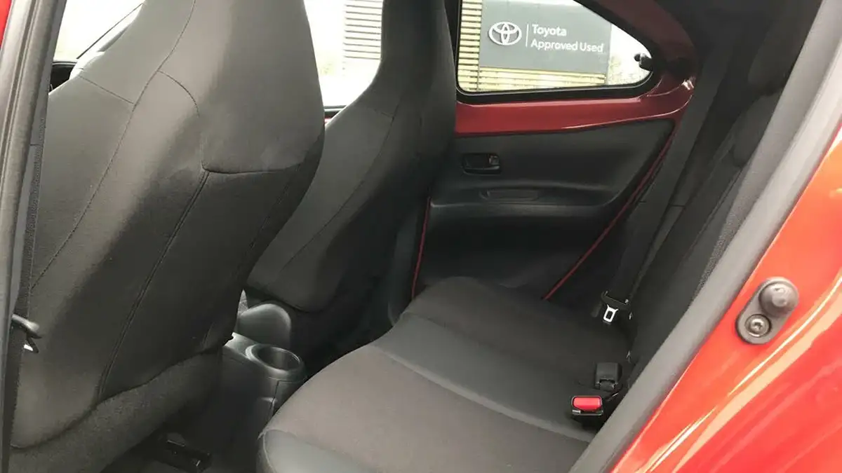2024-toyota-aygo-x-10-vvt-i-exclusive-big-12