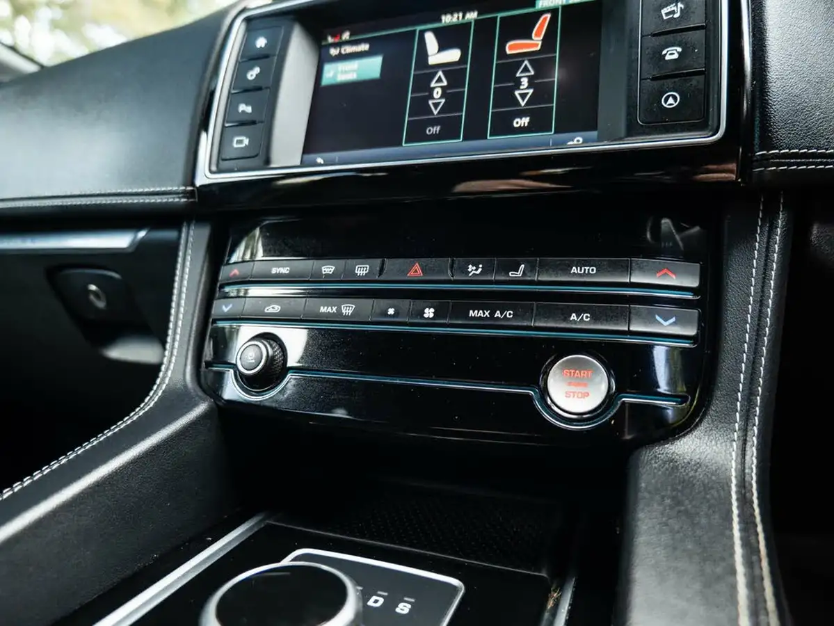 2017-jaguar-f-pace-30td-s-big-32