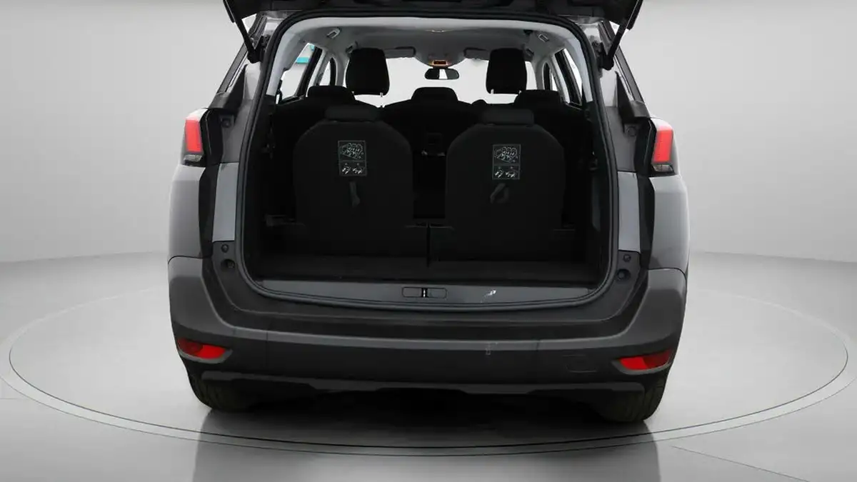 2018-peugeot-5008-suv-12-puretech-active-big-16