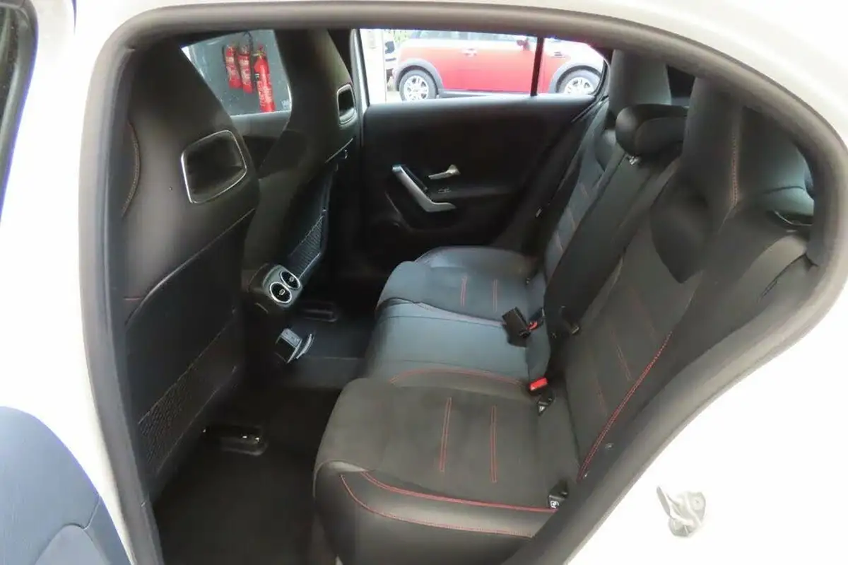 2019-mercedes-benz-a-class-15d-a180d-amg-line-executive-hatchback-5d-7g-dct-big-6