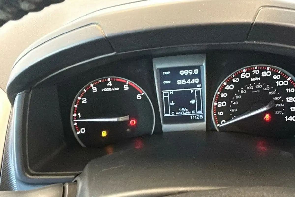 2014-isuzu-d-max-25td-yukon-double-pickup-big-21