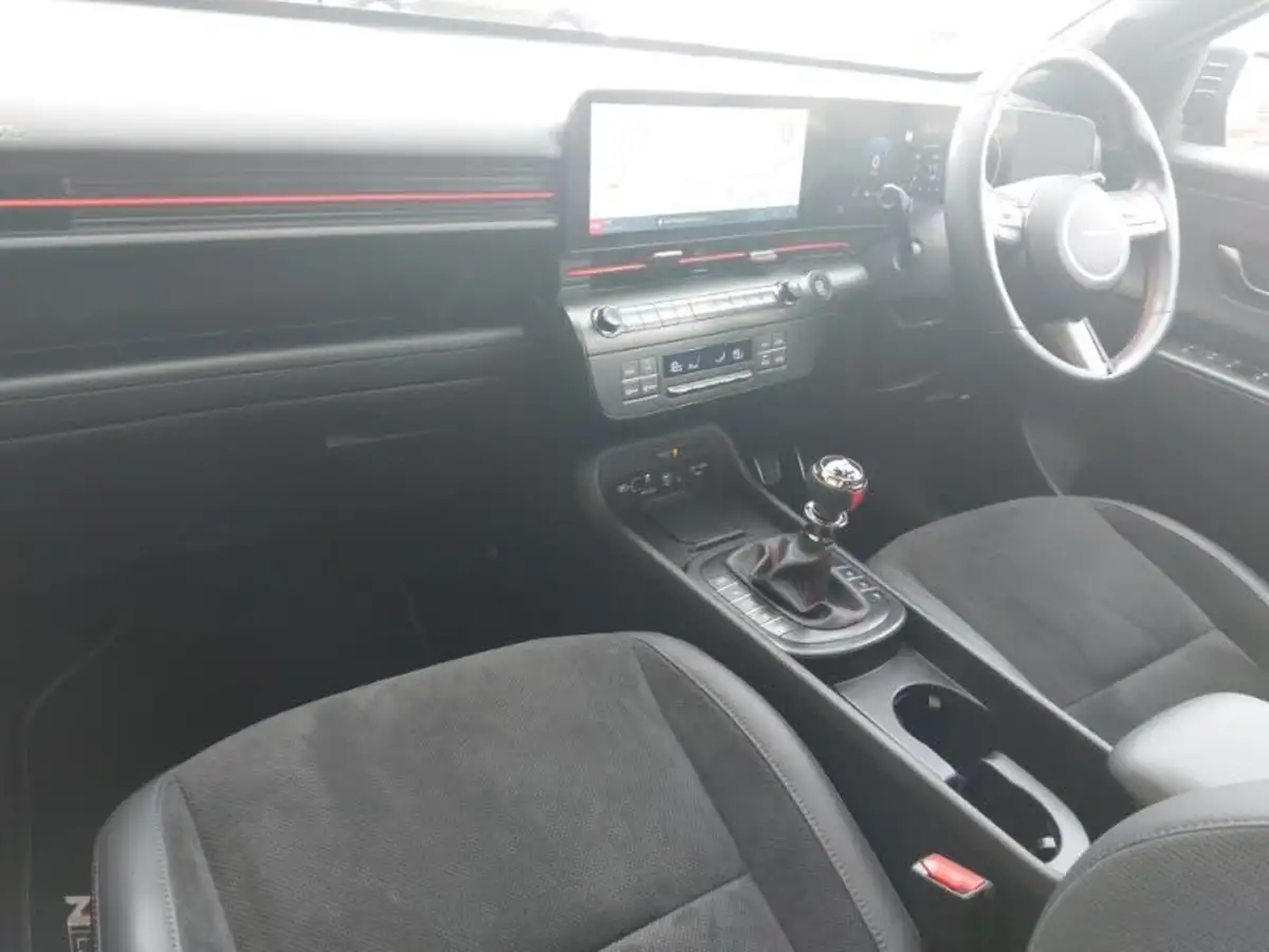2025-hyundai-kona-10-t-gdi-n-line-s-100ps-two-tone-roof-big-17