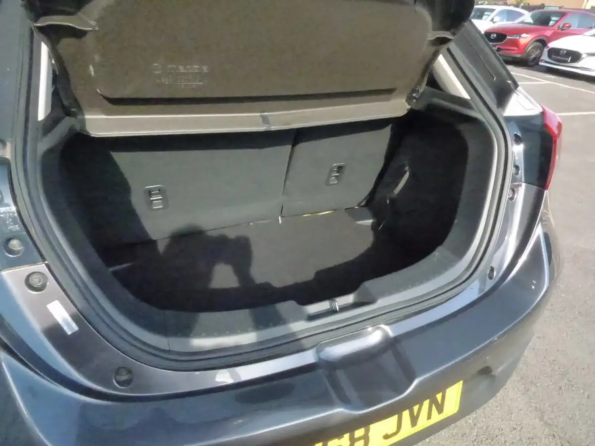 2018-mazda-mazda2-15-se-l-nav-big-23