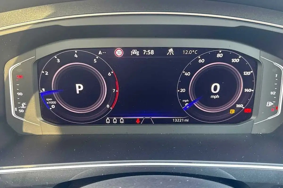 2021-volkswagen-tiguan-15-tsi-elegance-big-15