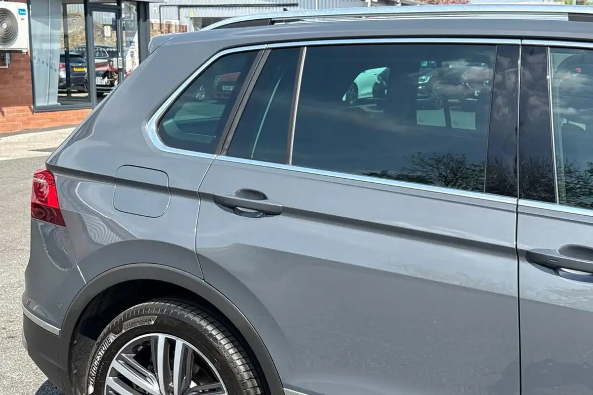 2022-volkswagen-tiguan-15-tsi-elegance-big-27