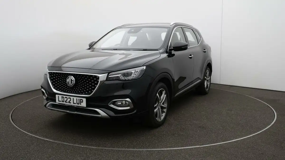 2022-mg-hs-15t-gdi-exclusive-162ps-big-30