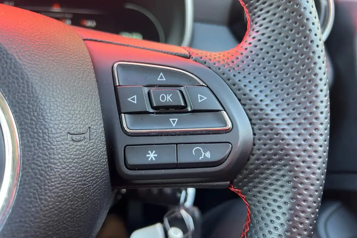 2023-mg-zs-suv-15-vti-tech-exclusive-big-24