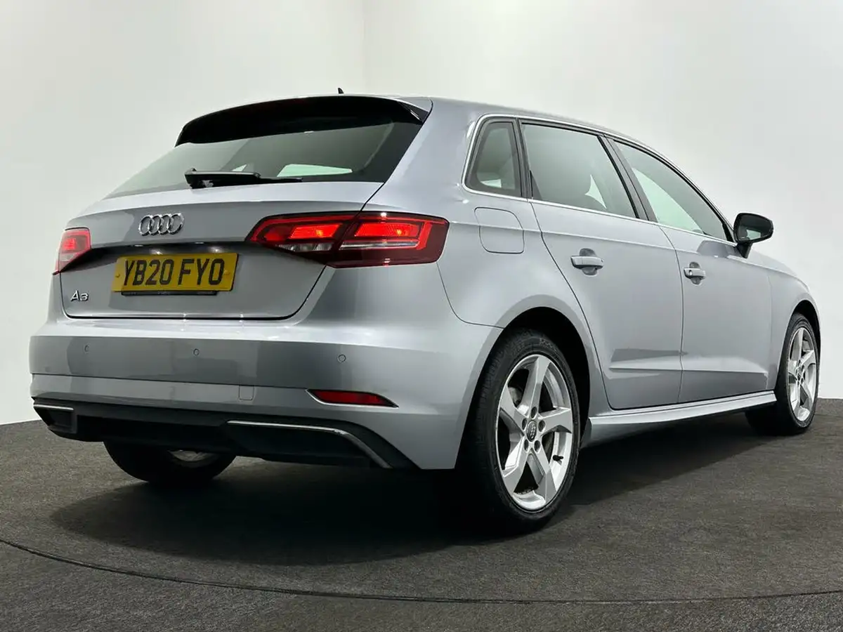 2020-audi-a3-14-40-e-tron-big-47