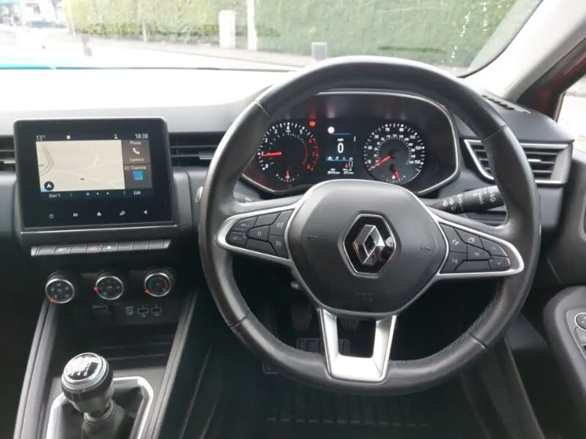 2020-renault-clio-10-sce-iconic-75bhp-big-6