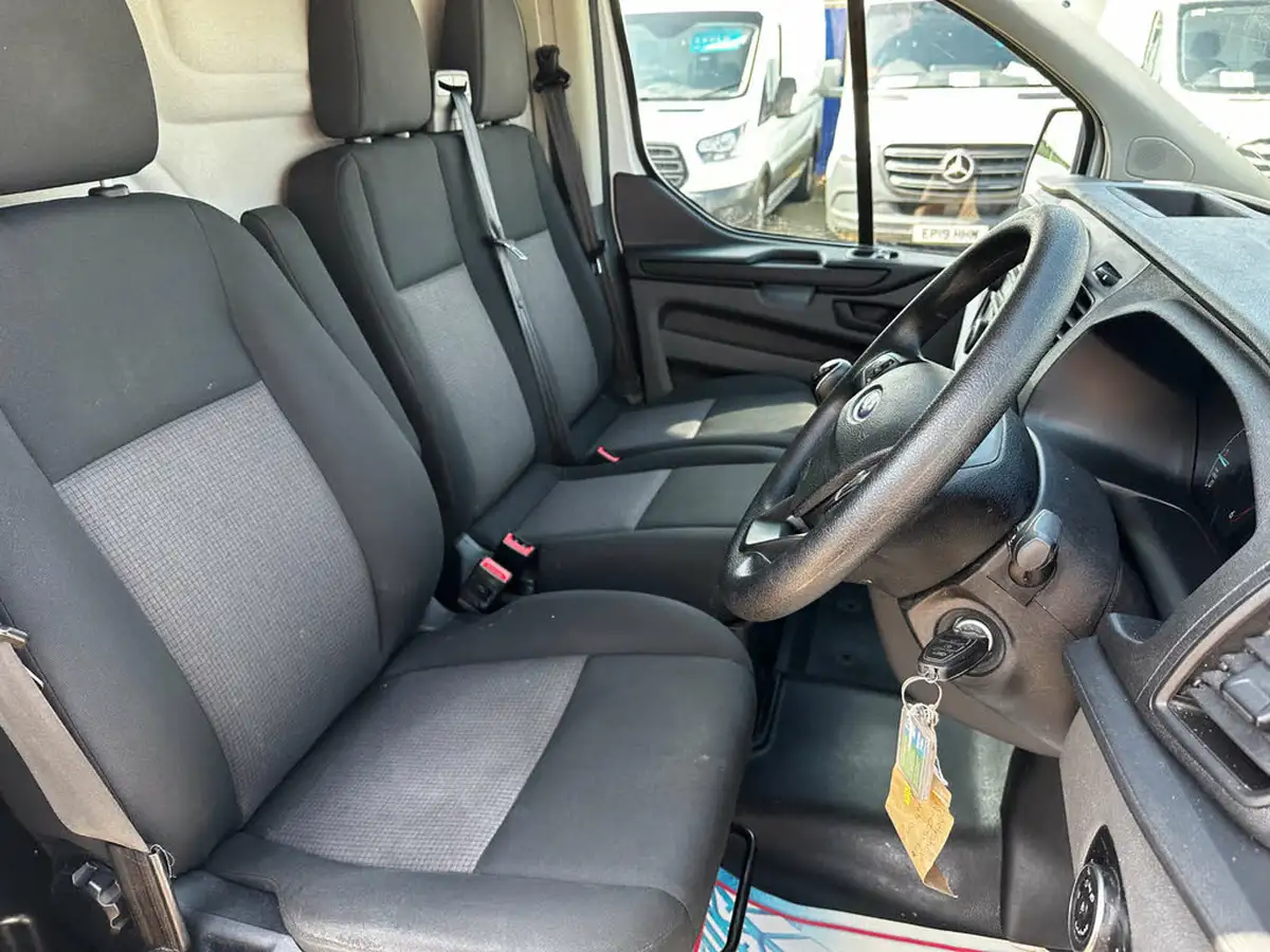 2022-ford-transit-custom-20tdci-300-l1h1-leader-105pseu6dt-panel-van-big-13