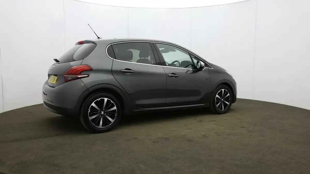 2019-peugeot-208-12-puretech-tech-edition-82bhp-big-48