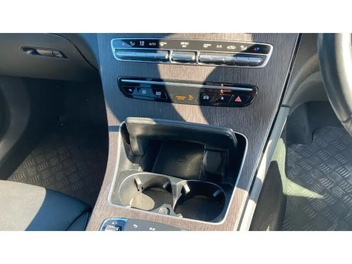2022-mercedes-benz-glc-class-big-43