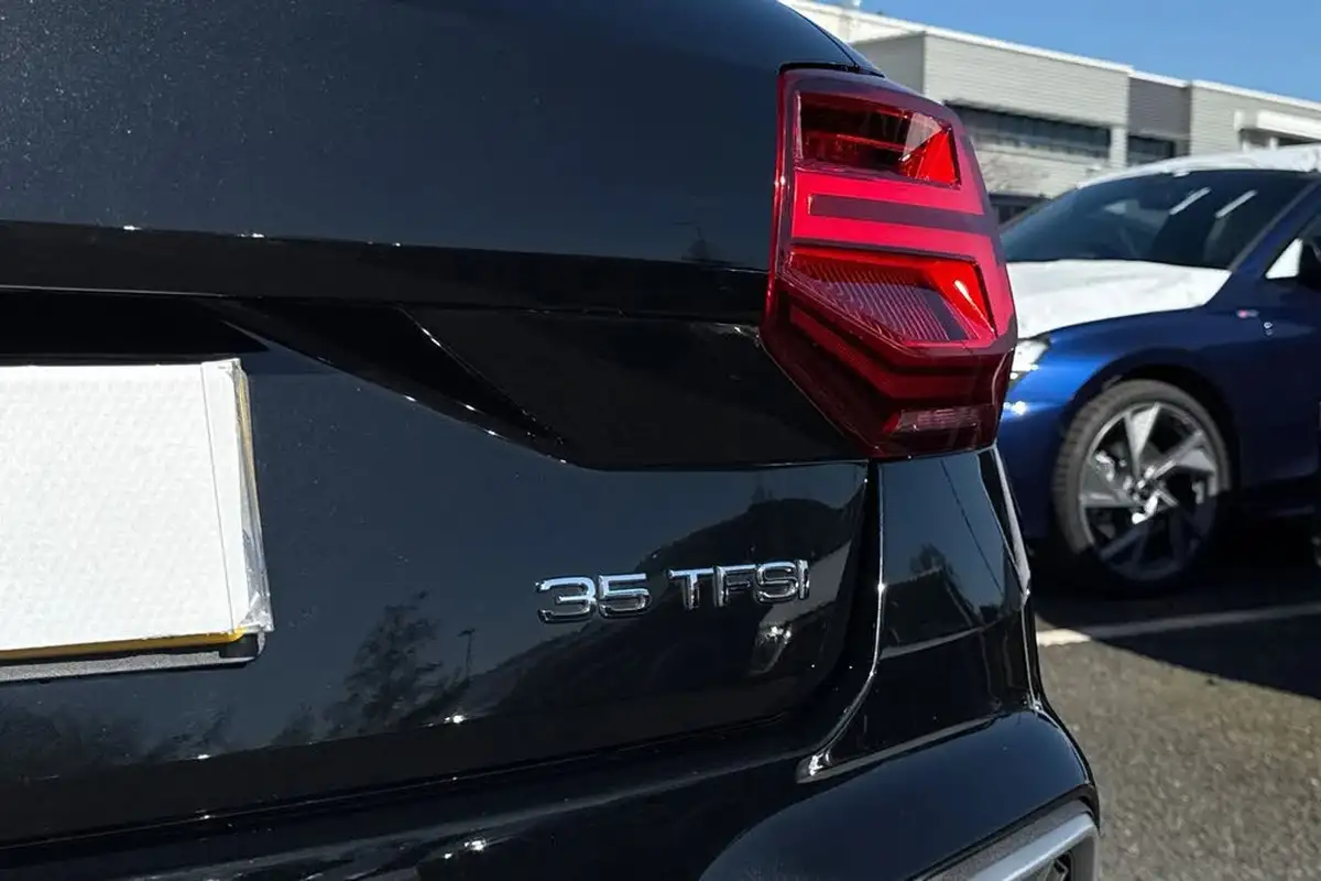 2024-audi-q2-15-35-tfsi-s-line-tronic-big-35