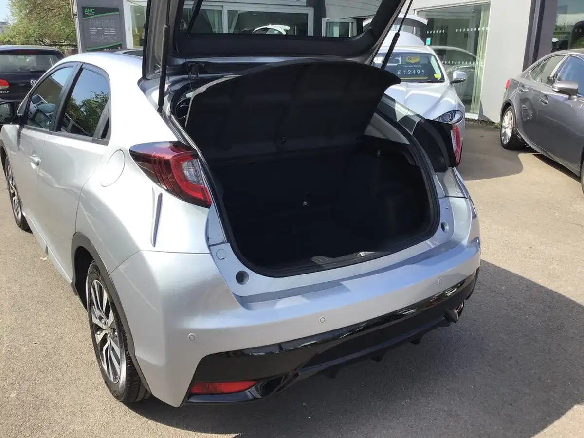 2017-honda-civic-16-i-dtec-sr-dasp-hatchback-big-9