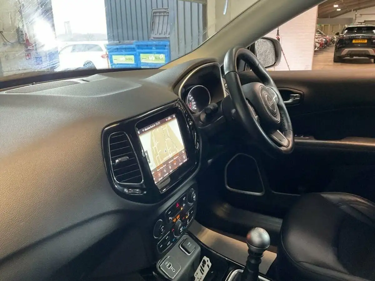 2020-jeep-compass-14-multiair-ii-night-eagle-big-25