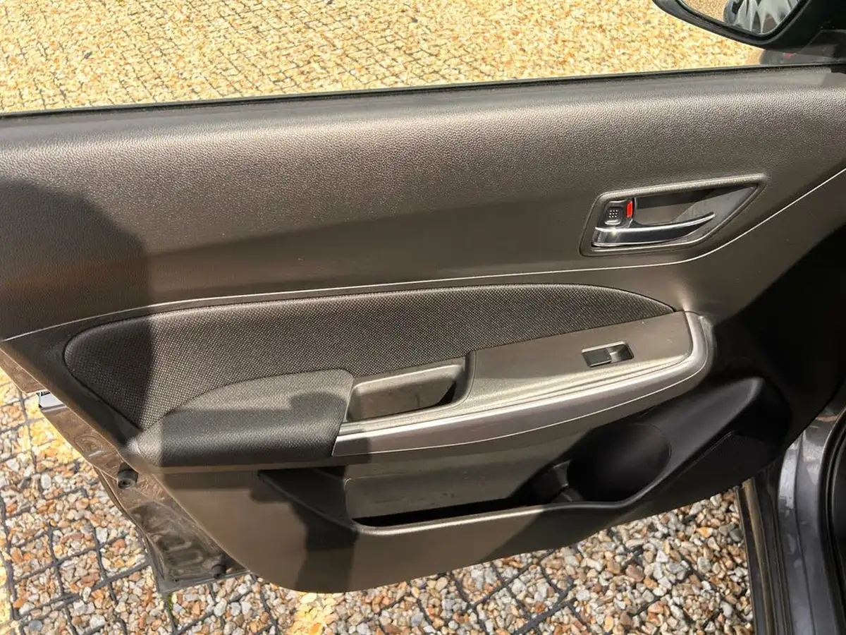 2024-suzuki-swift-12-dualjet-sz5-big-16