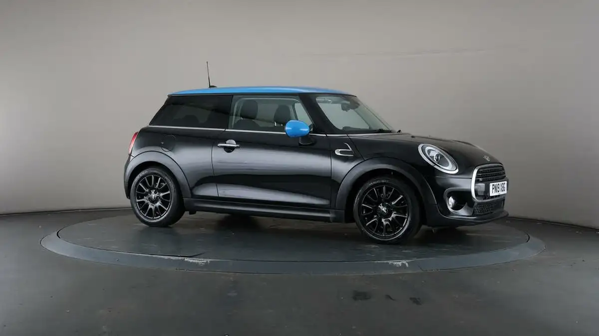 2019-mini-cooper-15-cooper-classic-hatchback-3d-big-45