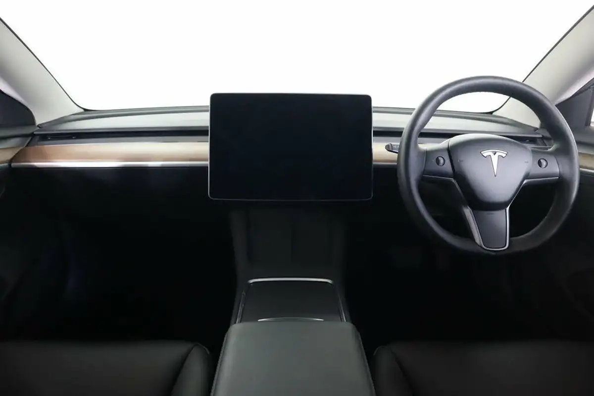 2021-tesla-model-3-e-long-range-4x4-big-8