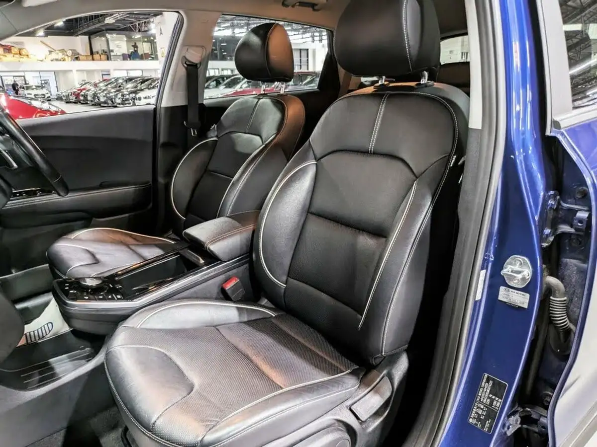 2021-kia-e-niro-ev-3-big-12