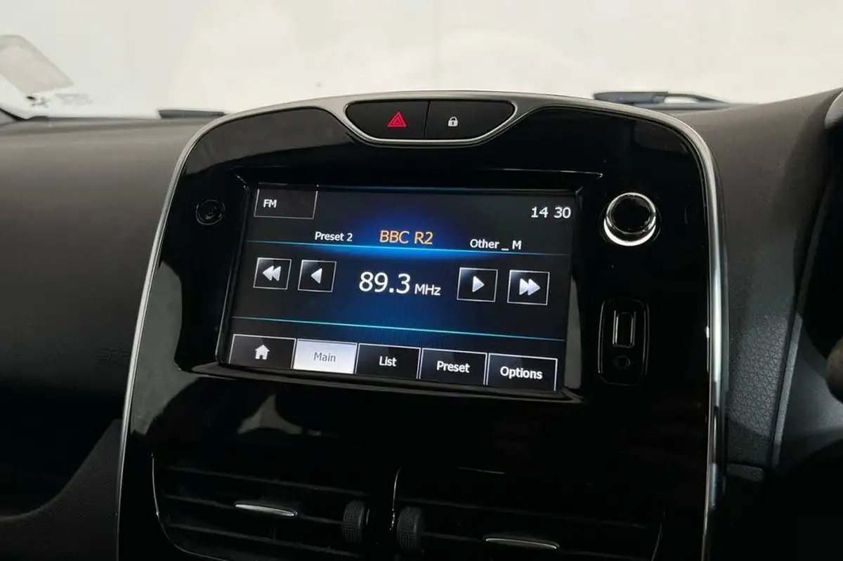 2015-renault-clio-12-dynamique-big-12