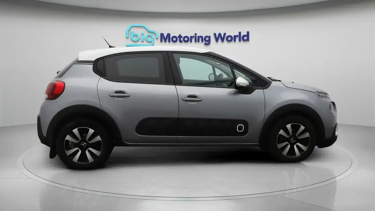 2020-citroen-c3-12-puretech-flair-plus-110ps-eat6-big-8