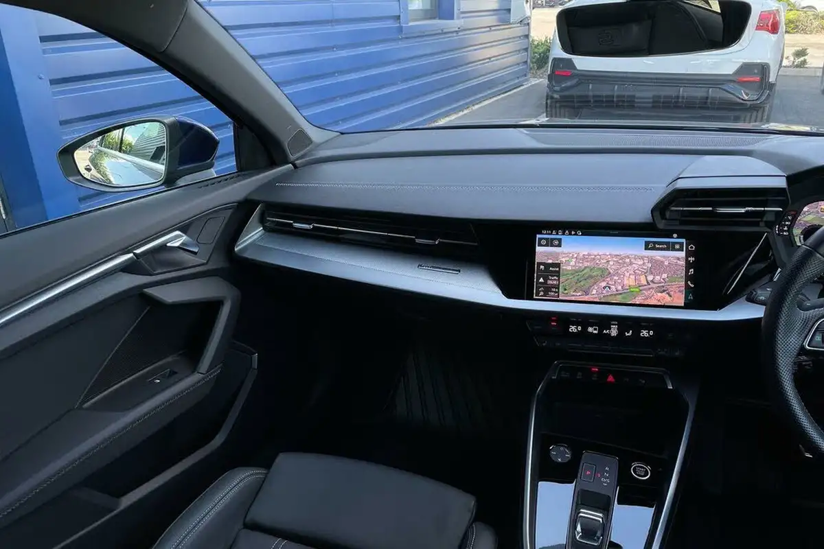 2023-audi-a3-20-35-tdi-s-line-sportback-5d-big-34