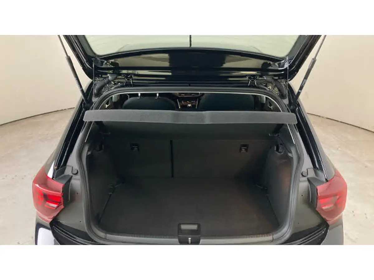 2022-volkswagen-polo-10-tsi-life-big-19