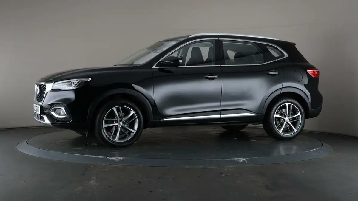 2022-mg-hs-15t-gdi-exclusive-162ps-big-31