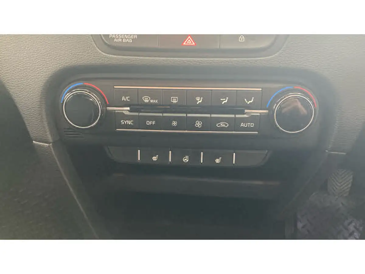 2022-kia-xceed-15-t-gdi-3-big-30