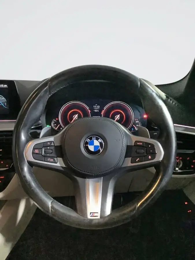 2018-bmw-5-series-20-530e-m-sport-big-14