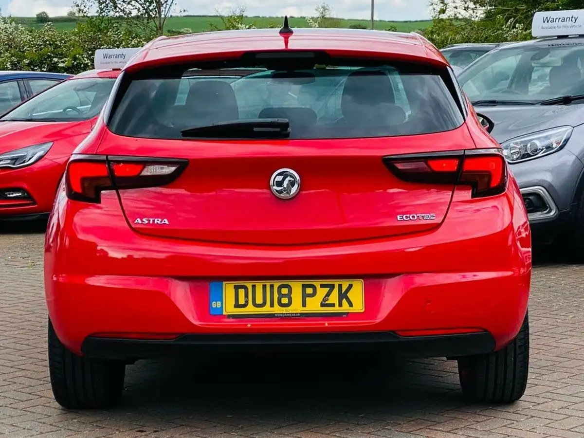 2018-vauxhall-astra-10i-turbo-tech-line-nav-ssecotec-hatchback-big-7